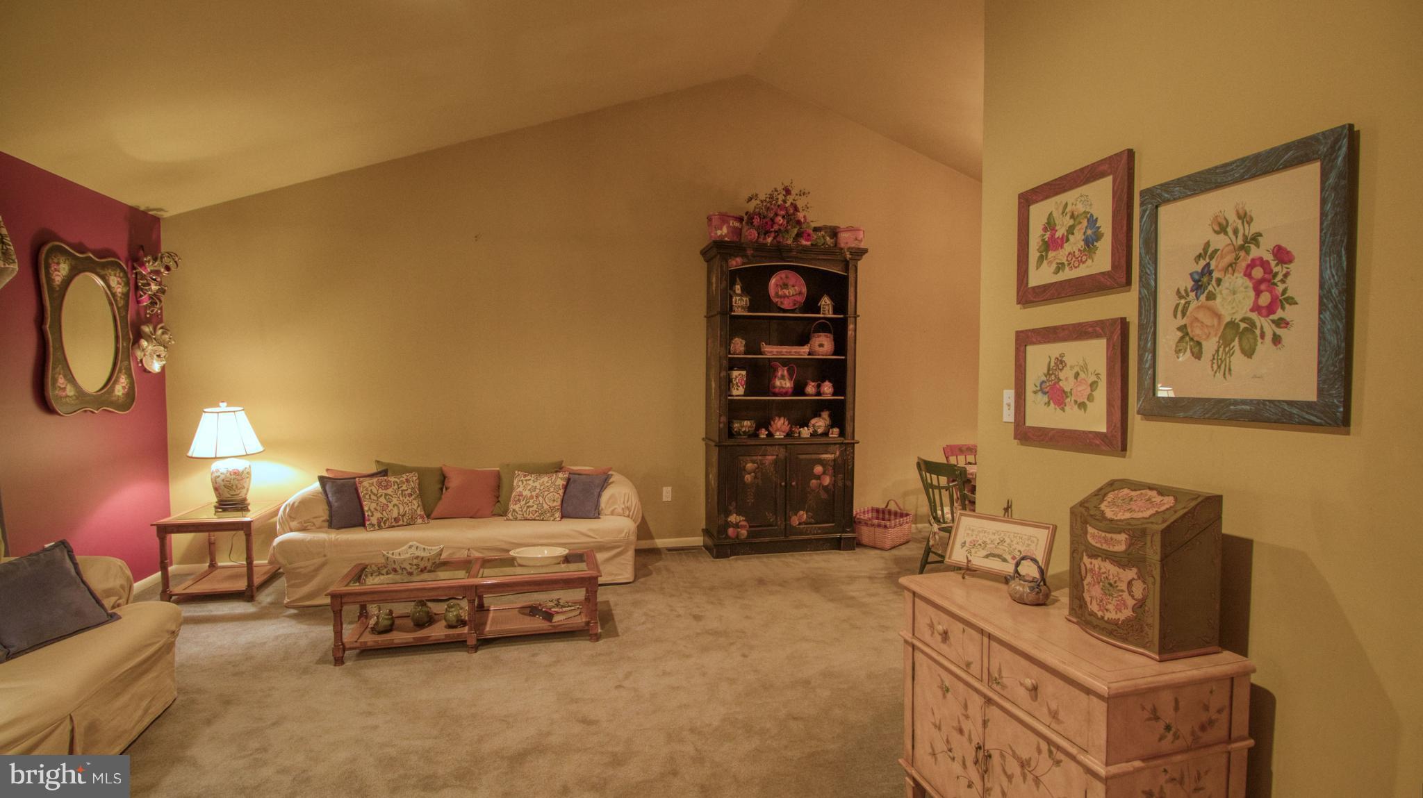 3848 Cloverfield Road Harrisburg, PA 17109 - Photo 17 of 27 Gallery Image 17