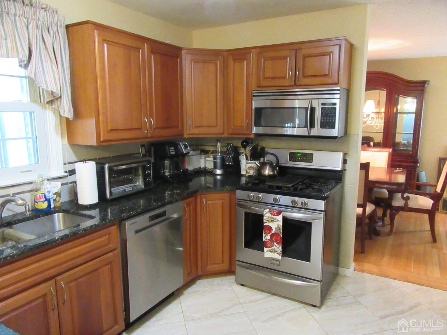 46 Oakland Road Old Bridge, NJ 08857 - Photo 5 of 14 Gallery Image 5