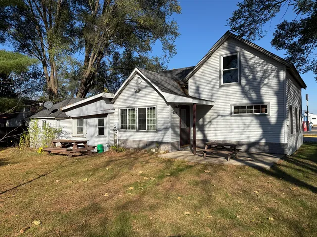 $90,900 | 400 Chestnut Street, Boscobel, WI 53805