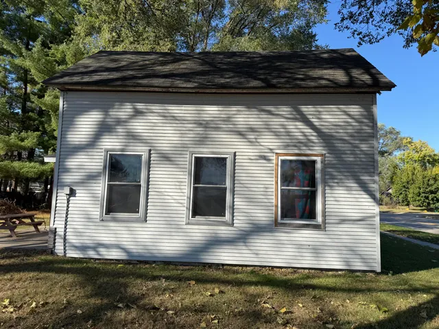 $90,900 | 400 Chestnut Street, Boscobel, WI 53805