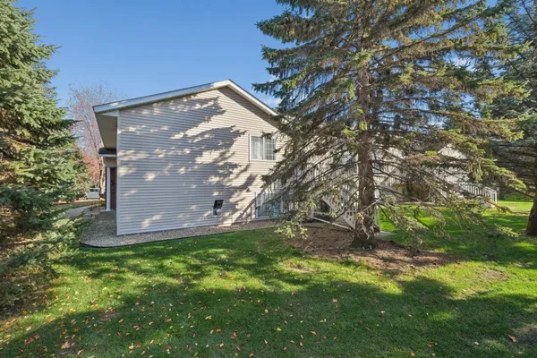 $320,000 | 15081 December Way, Rosemount, MN 55068