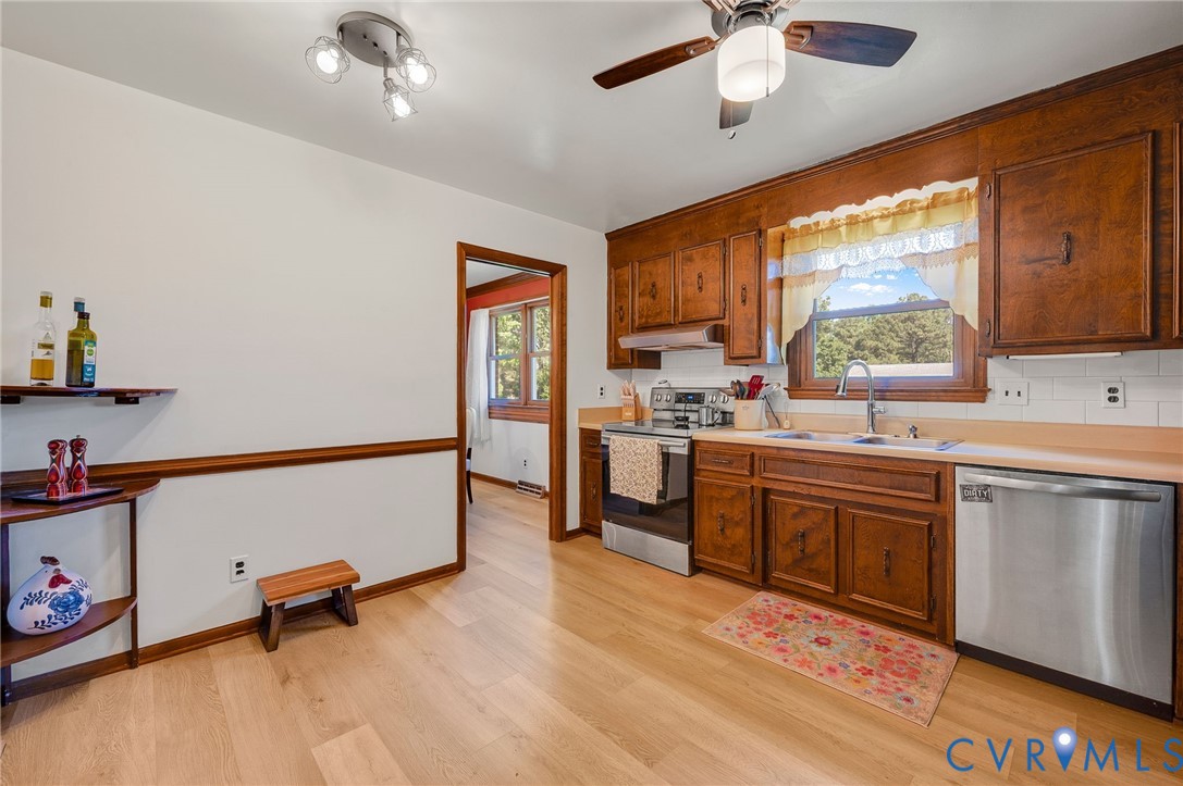 3610 Hemlock Road Chester, VA 23831 - Photo 20 of 37 Gallery Image 20