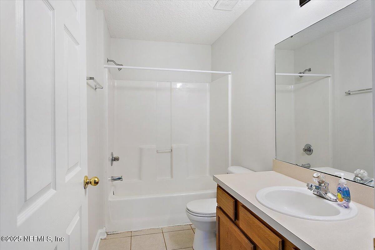 7920 Merrill Road, Unit 1014 Jacksonville, FL 32277 - Photo 9 of 12 09-Primary Bathroom