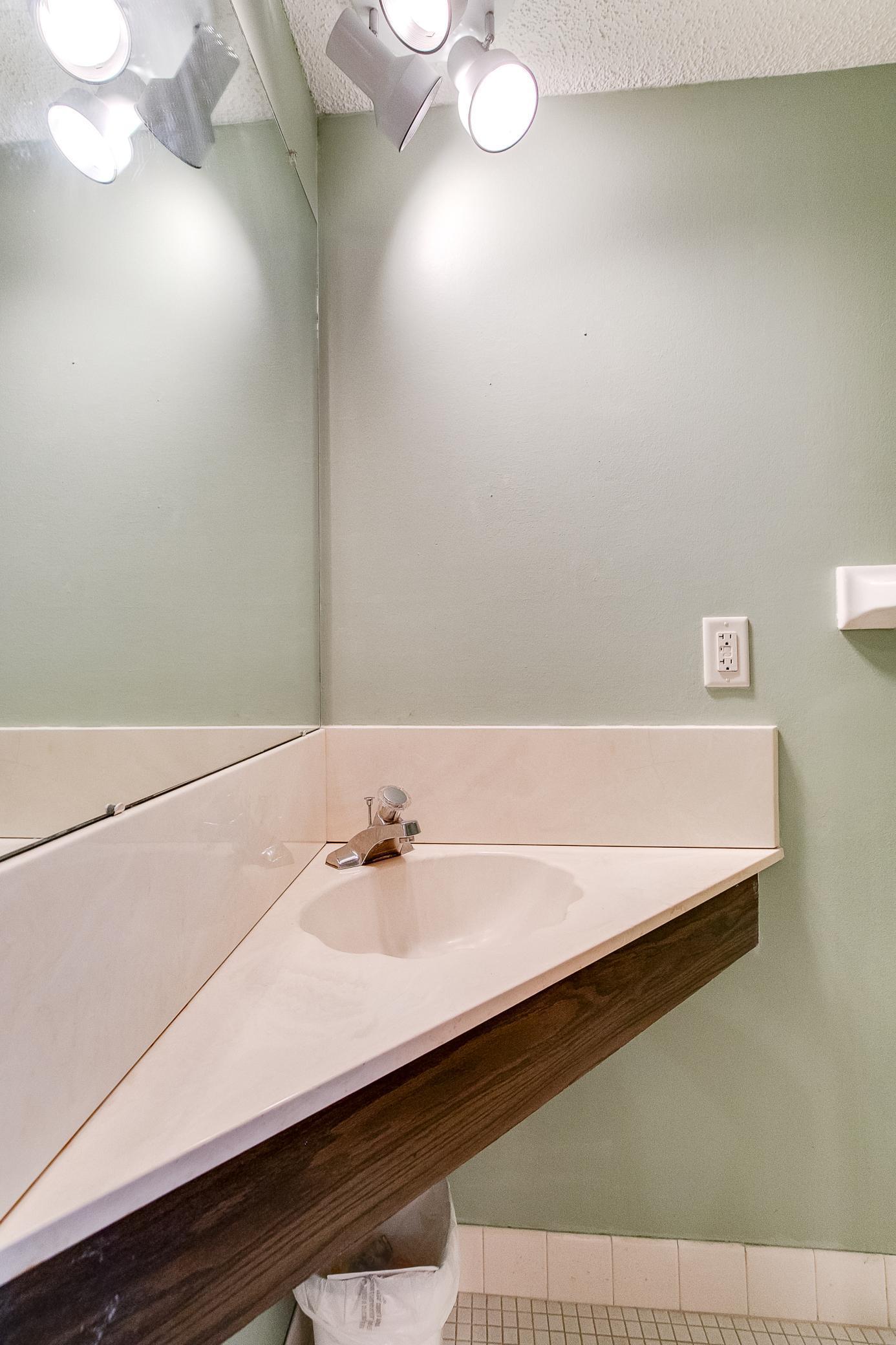 4409 Cedar Lake Road St. Louis Park, MN 55416 - Photo 8 of 12 Gallery Image 8