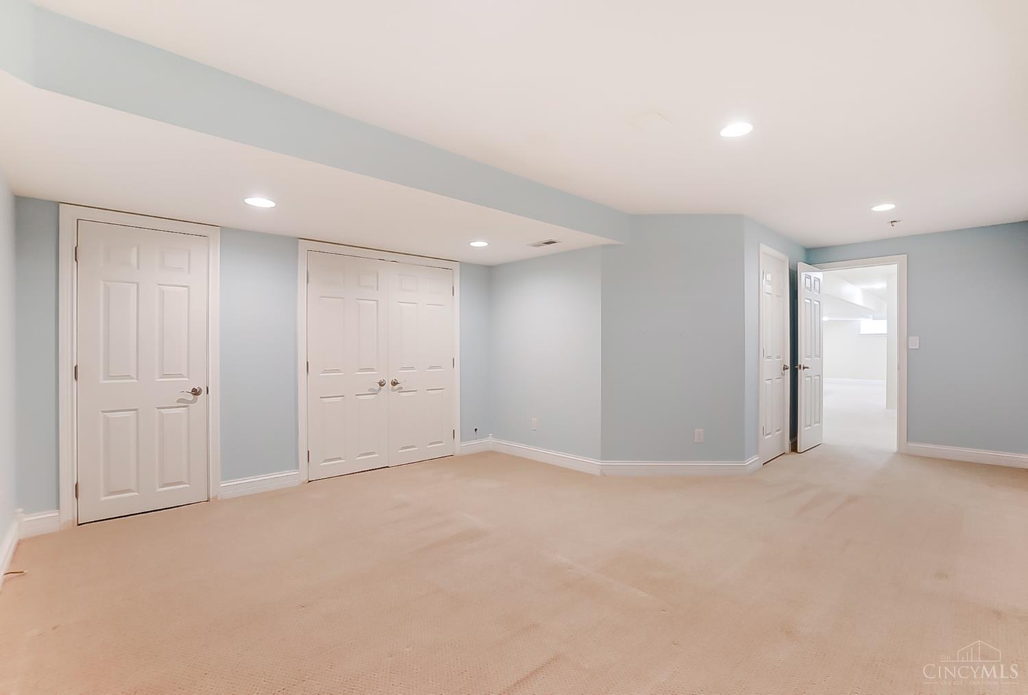 8676 Kenwood Road Cincinnati, OH 45242 - Photo 42 of 50