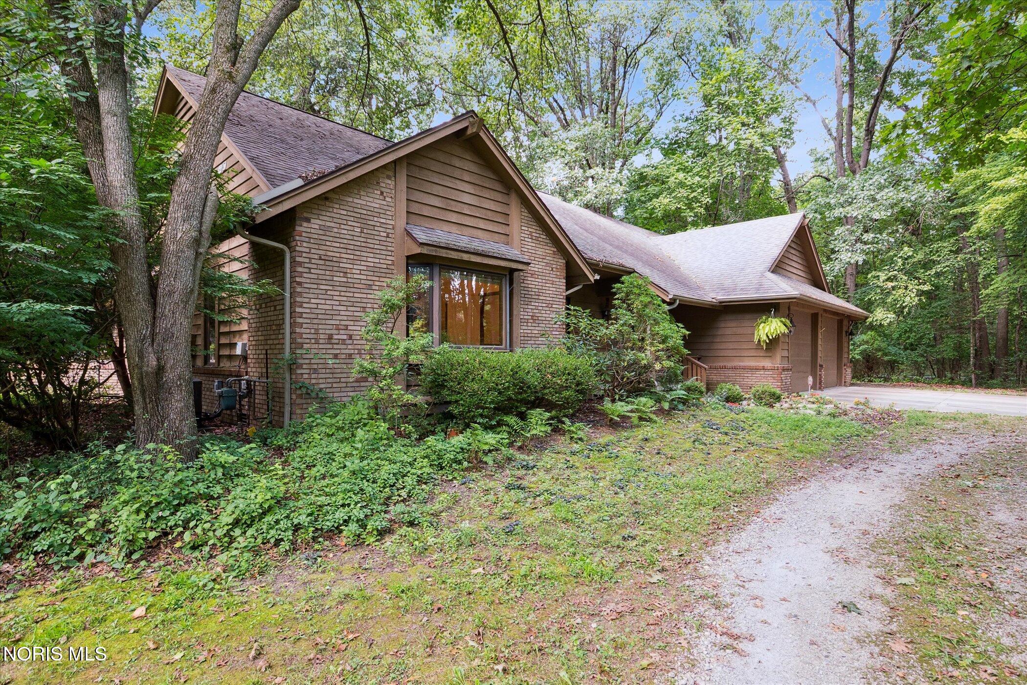6155 Cross Trails Road Sylvania, OH 43560 - Photo 22 of 56 02-6155-Cross-Trails-Rd-Sylvania-OH-4356