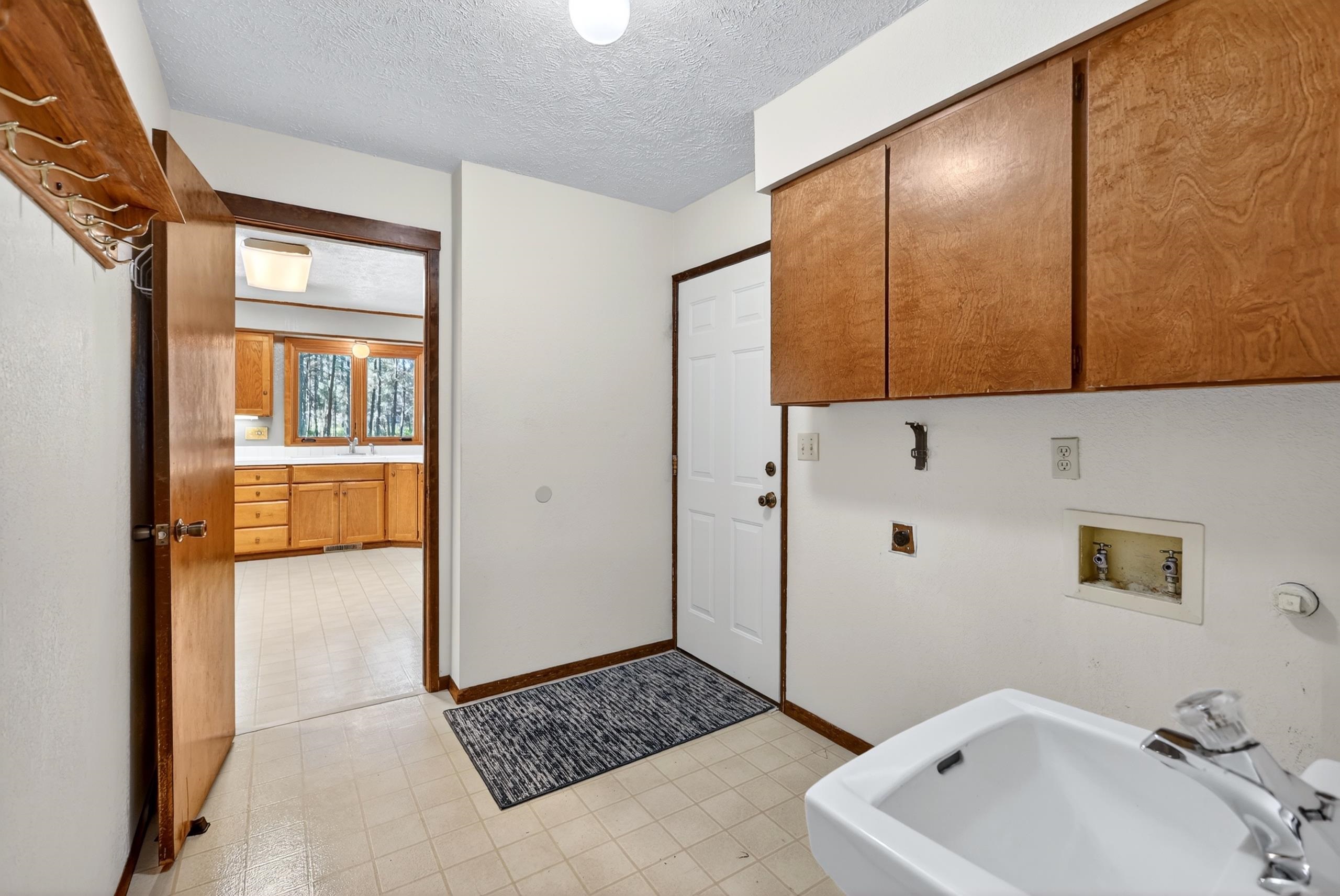 22910 North Perry Road Colbert, WA 99005 - Photo 16 of 49