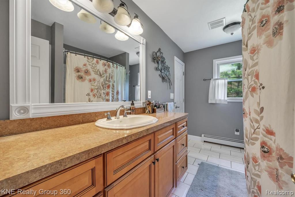 20470 Barton Road Pinckney, MI 48169 - Photo 22 of 35 Gallery Image 22