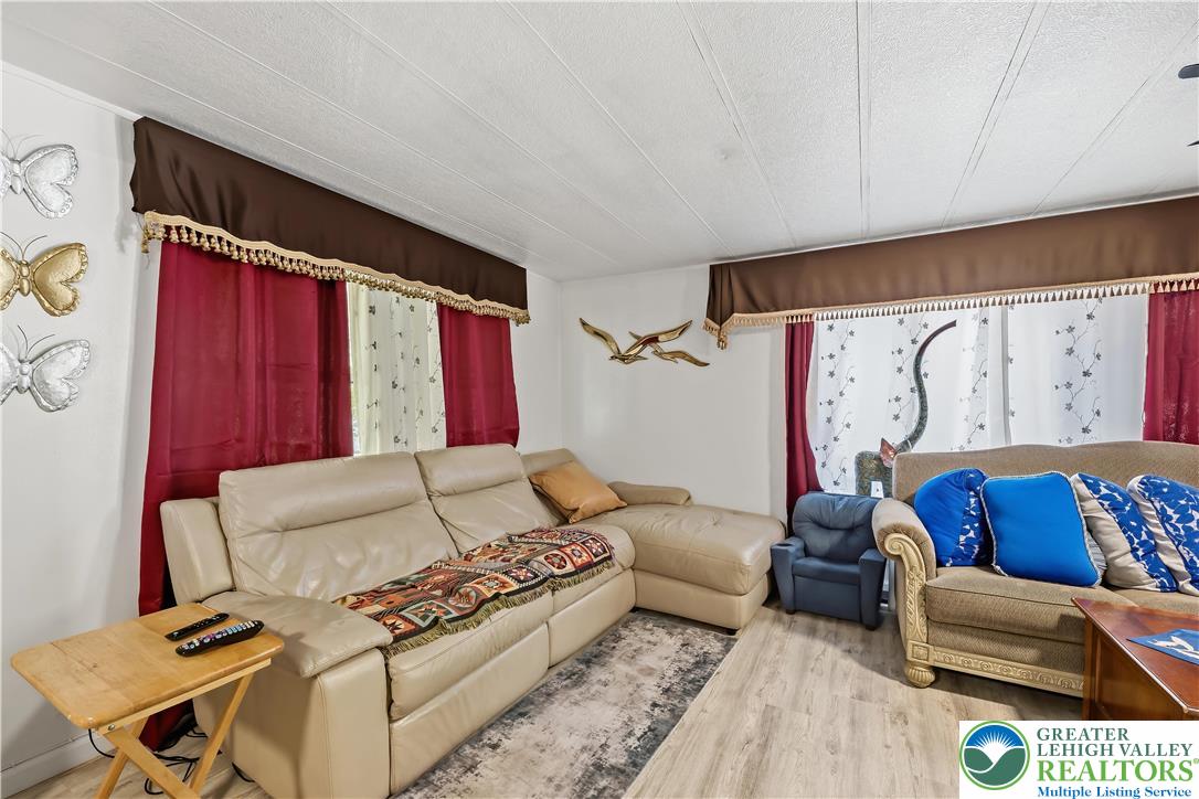 8743 Turkey Ridge Road Breinigsville, PA 18031 - Photo 7 of 24