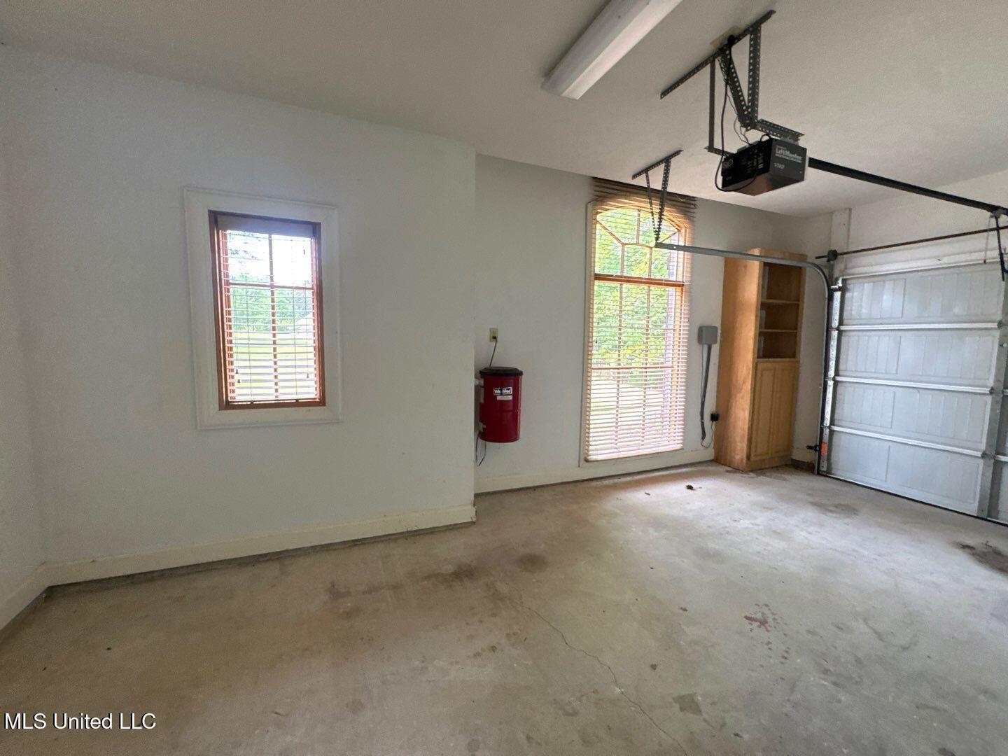 162 Lake Ridge Drive Madison, MS 39110 - Photo 15 of 46 84-Apr 23 2025 11_43am-MY8j