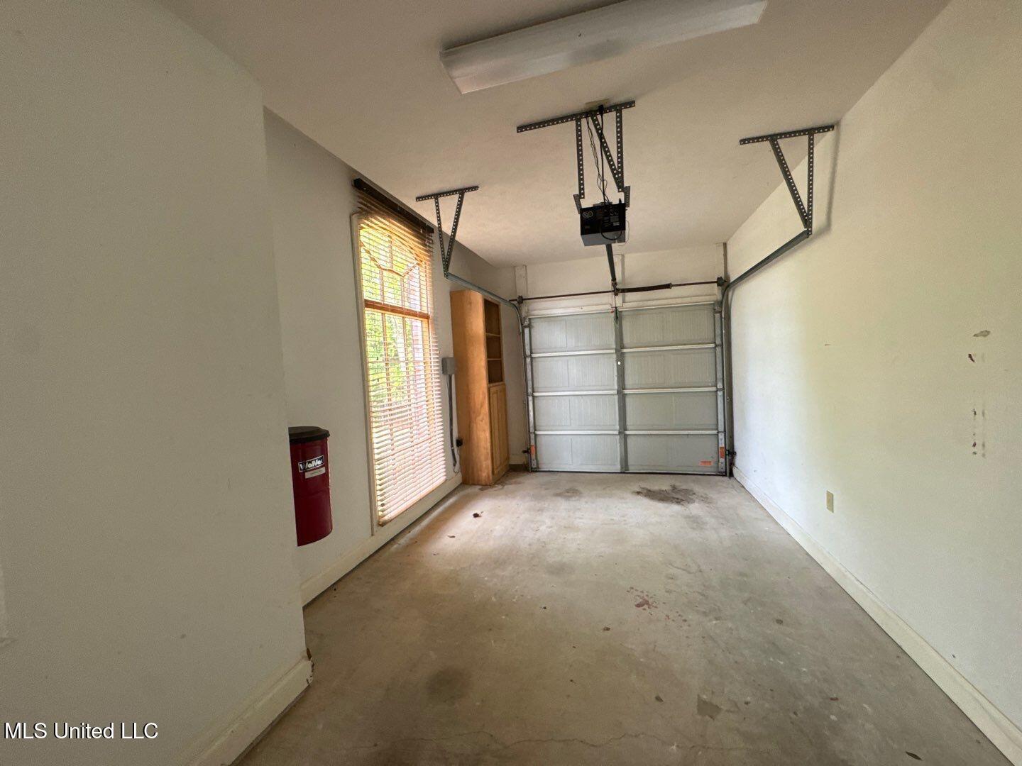 162 Lake Ridge Drive Madison, MS 39110 - Photo 16 of 46 88-Apr 23 2025 11_43am-rB9B