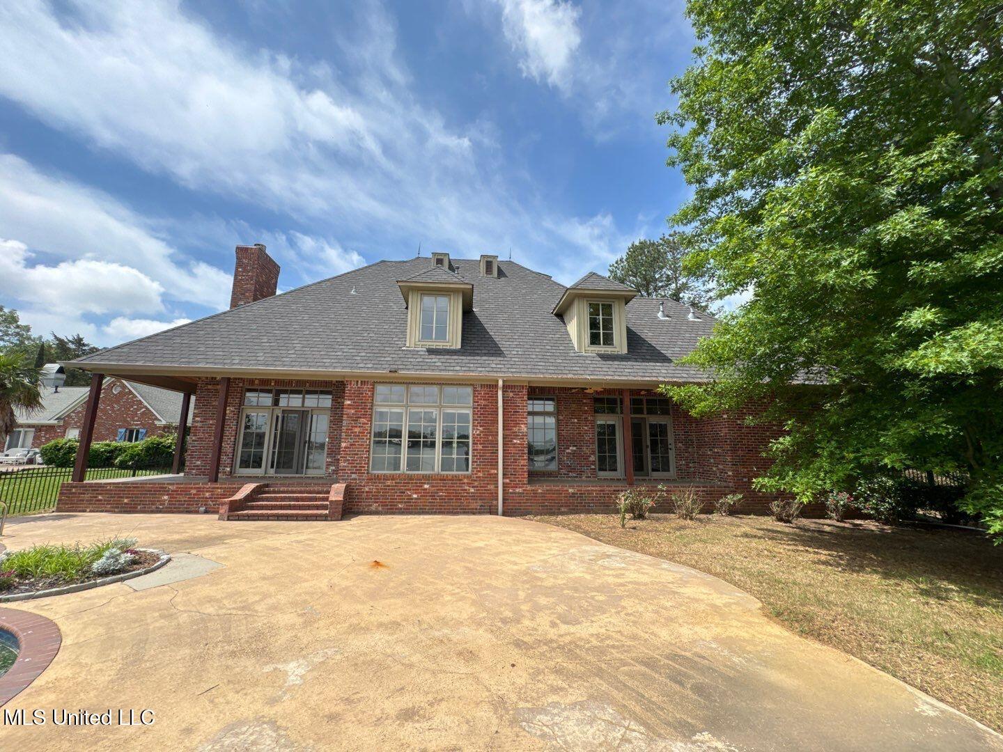 162 Lake Ridge Drive Madison, MS 39110 - Photo 27 of 46 148-Apr 23 2025 11_49am-UiZW