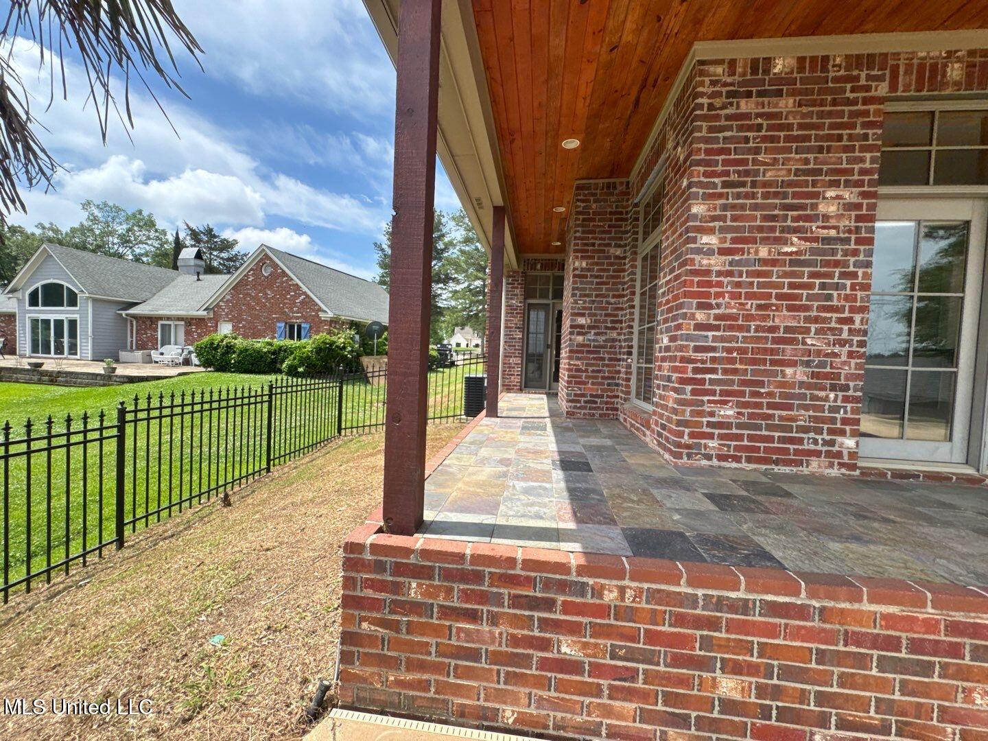 162 Lake Ridge Drive Madison, MS 39110 - Photo 28 of 46 159-Apr 23 2025 11_49am-4ZQZ
