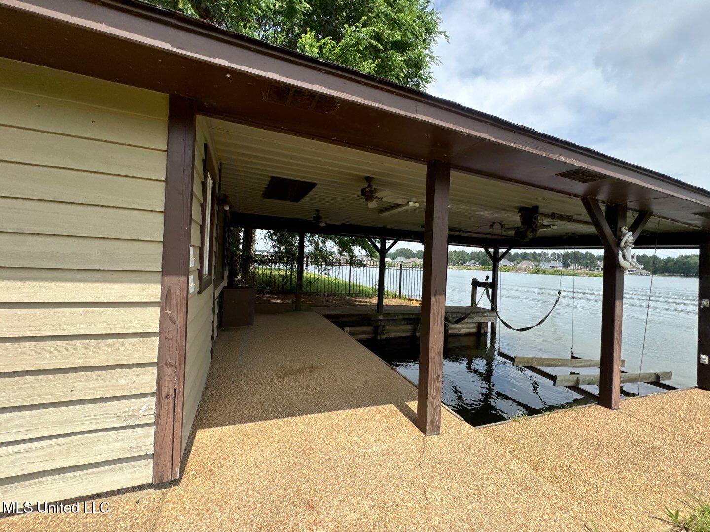 162 Lake Ridge Drive Madison, MS 39110 - Photo 30 of 46 176-Apr 23 2025 11_50am-BLnx