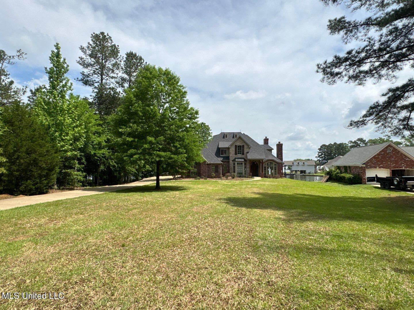 162 Lake Ridge Drive Madison, MS 39110 - Photo 42 of 46 219-Apr 23 2025 11_55am-XZU3