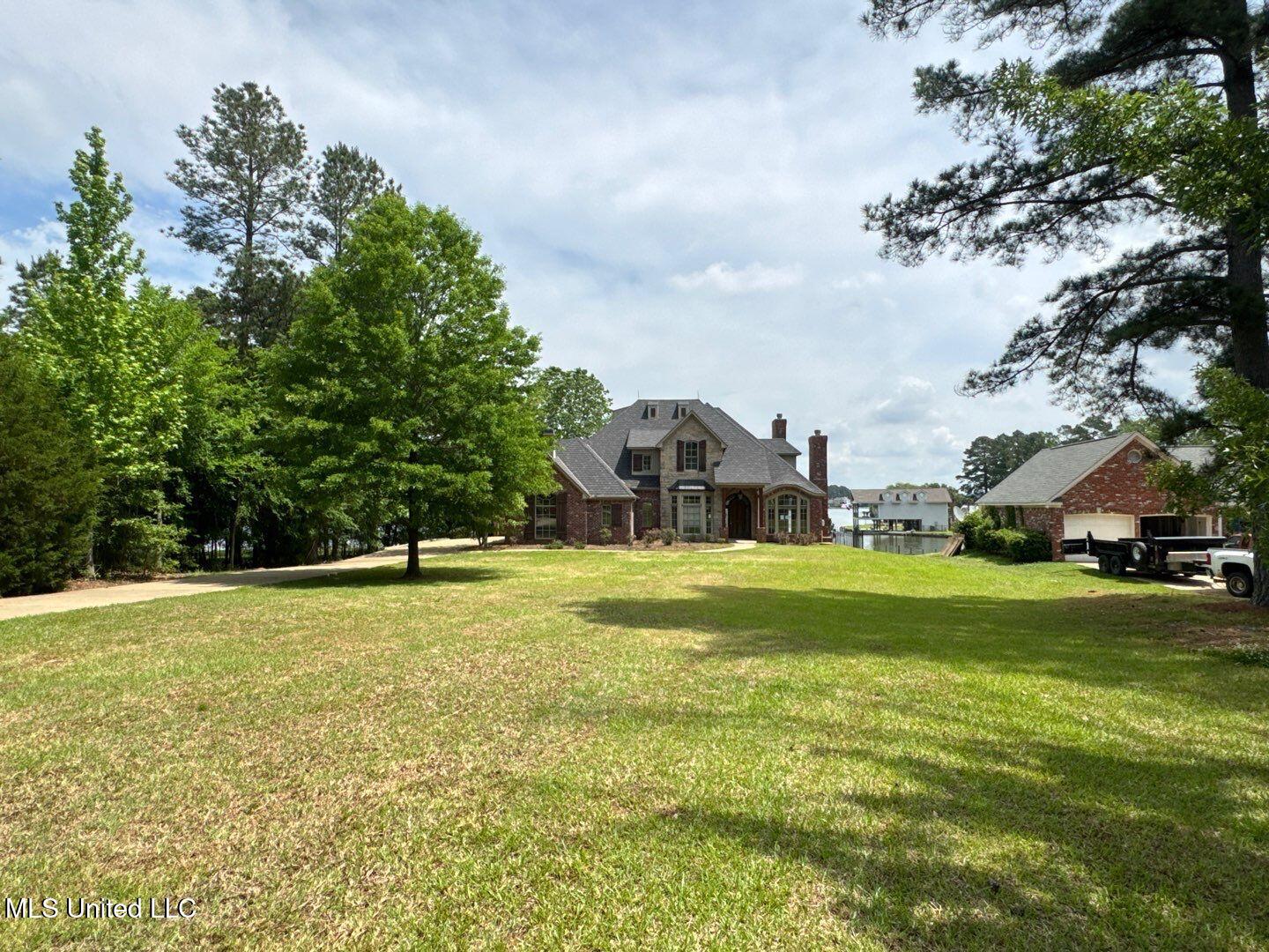 162 Lake Ridge Drive Madison, MS 39110 - Photo 43 of 46 222-Apr 23 2025 11_55am-ipWm