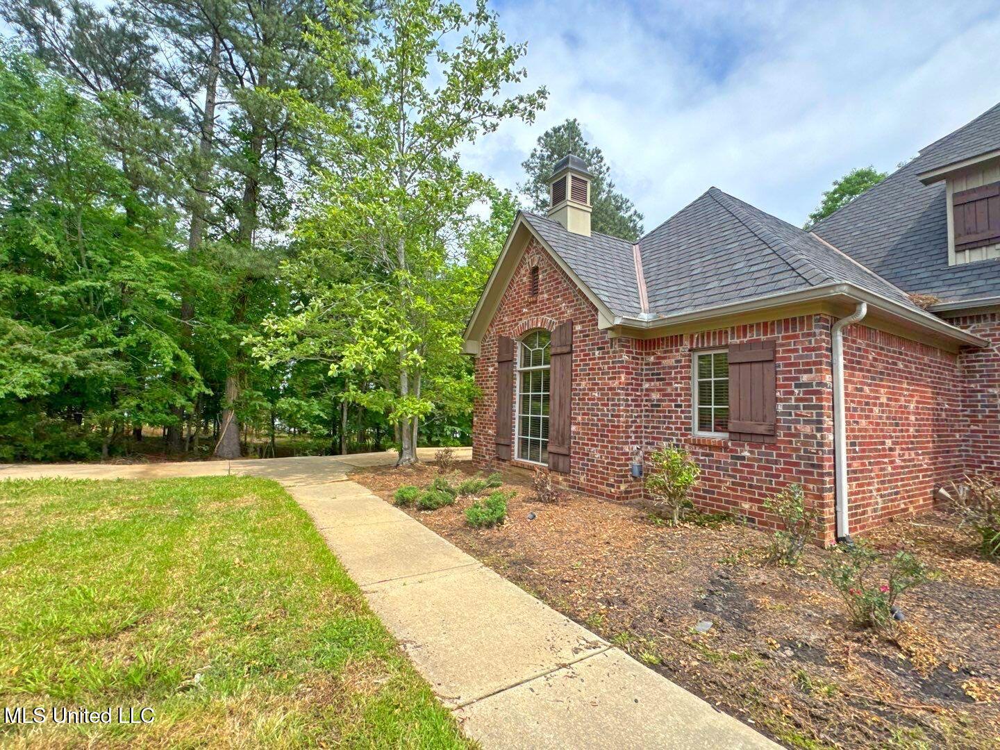 162 Lake Ridge Drive Madison, MS 39110 - Photo 45 of 46 11-Apr 23 2025 11_40am-CQfV