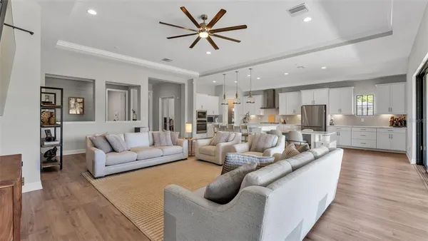 $649,000 | 13112 Wellspring Drive, Lithia, FL 33547