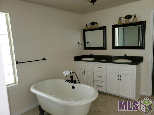 33297 Duff Road Walker, LA 70785 - Photo 3 of 12 MASTER BATH