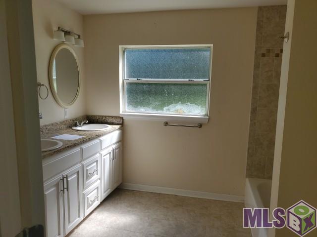 33297 Duff Road Walker, LA 70785 - Photo 10 of 12 HALL BATH
