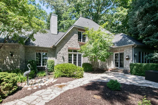 $1,675,000 | 6242 131st Street, Saugatuck, MI 49453