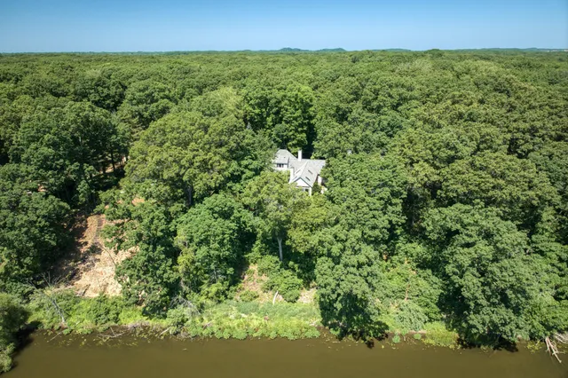 $1,675,000 | 6242 131st Street, Saugatuck, MI 49453