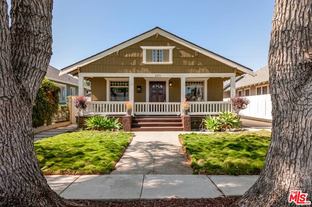 2371 West 30th Street Los Angeles, CA 90018 - Photo 1 of 26