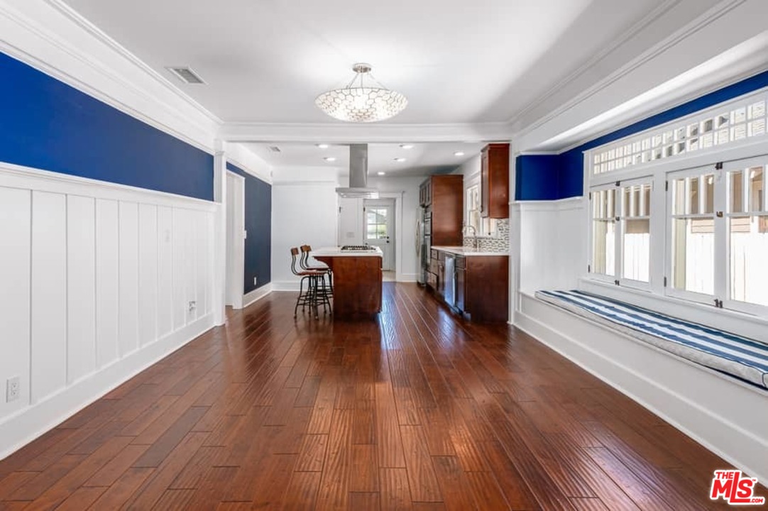 2371 West 30th Street Los Angeles, CA 90018 - Photo 12 of 26