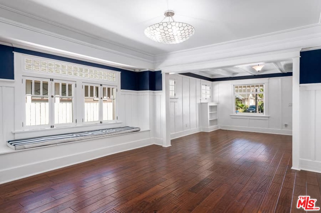 2371 West 30th Street Los Angeles, CA 90018 - Photo 14 of 26