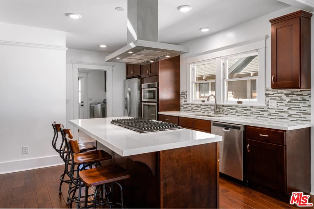 2371 West 30th Street Los Angeles, CA 90018 - Photo 15 of 26