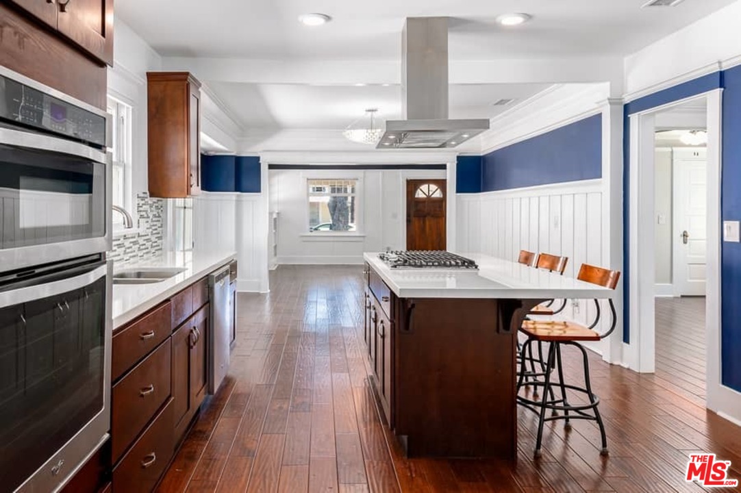 2371 West 30th Street Los Angeles, CA 90018 - Photo 16 of 26