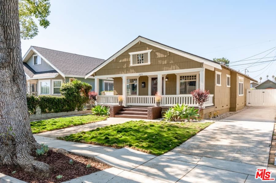 2371 West 30th Street Los Angeles, CA 90018 - Photo 3 of 26