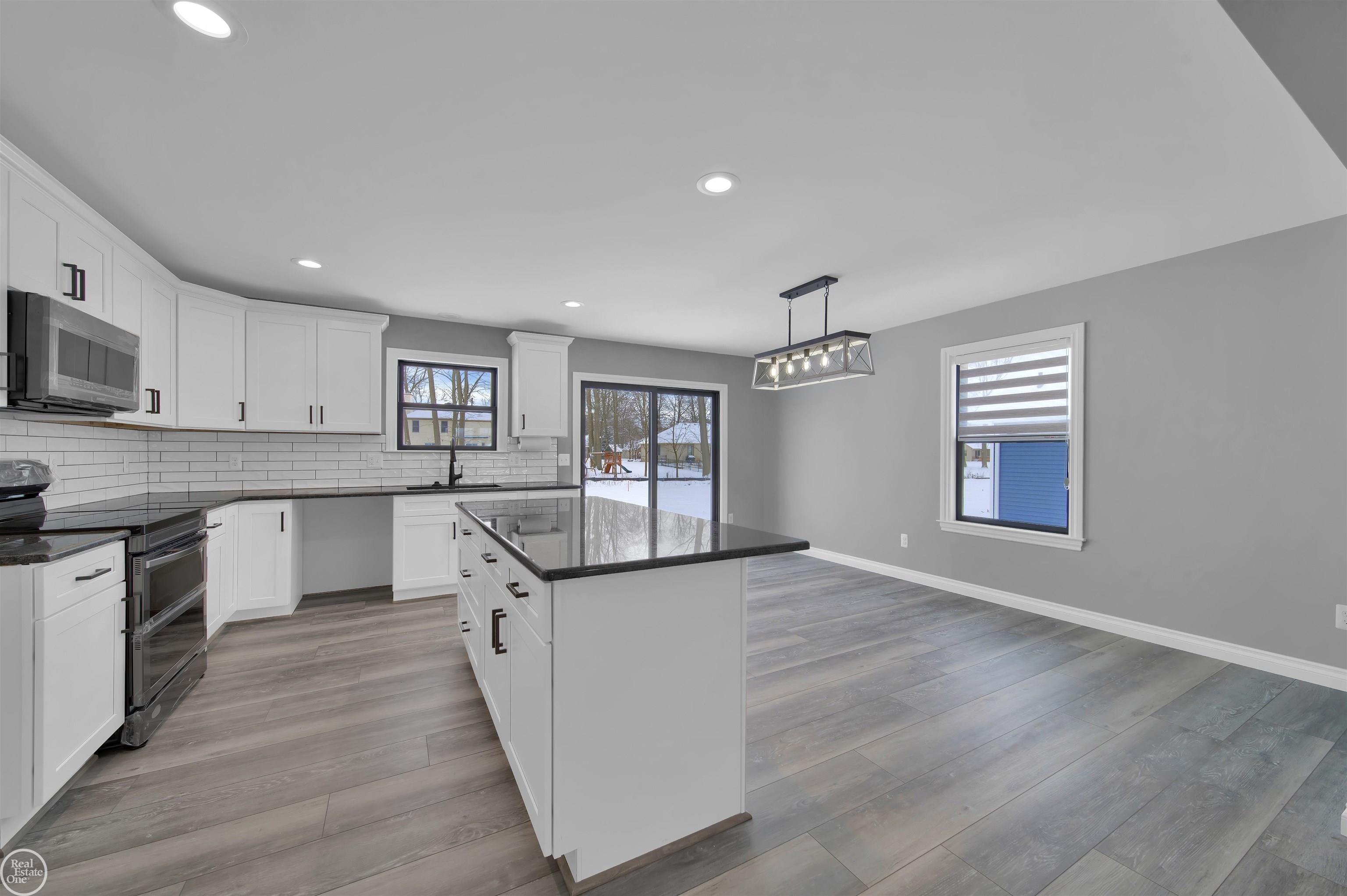 1815 Riley Road St. Clair, MI 48079 - Photo 7 of 23 50117943-9e4d7075-f3a6-4ffe-9a7d-895823033c23.JPG