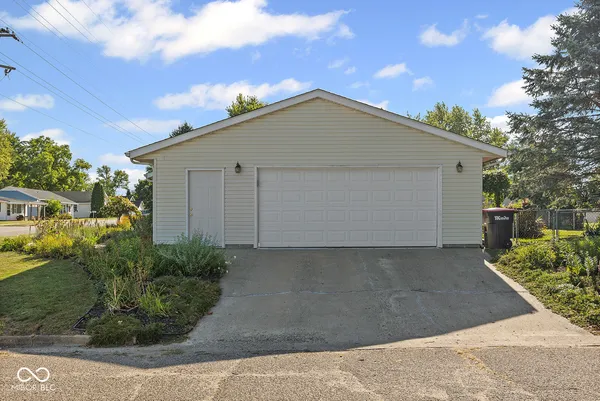 $349,900 | 301 East Sycamore Street, Attica, IN 47918