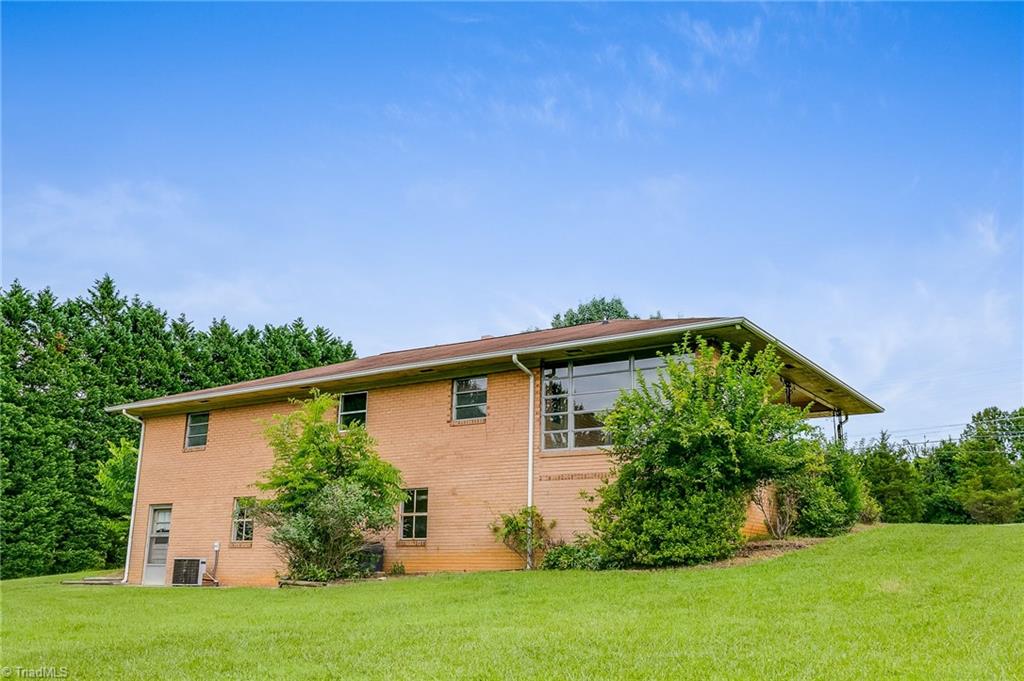 2015 Hickswood Road High Point, NC 27265 - Photo 23 of 24