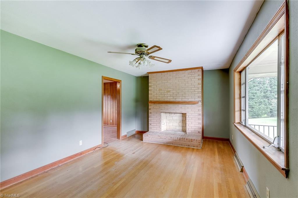 2015 Hickswood Road High Point, NC 27265 - Photo 7 of 24