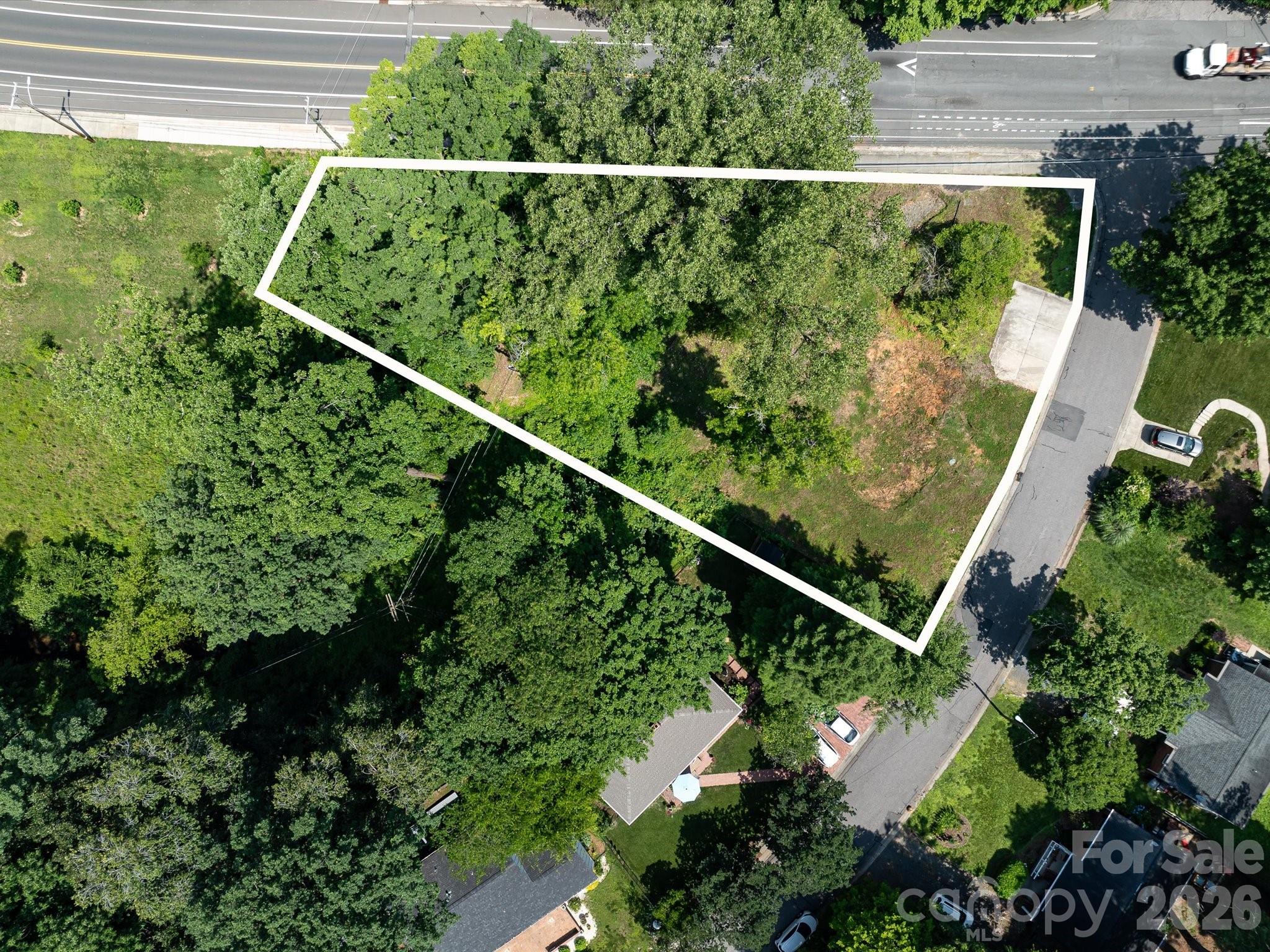 4800 Valley Stream Road Charlotte, NC 28209 - Photo 2 of 16 Gallery Image 2