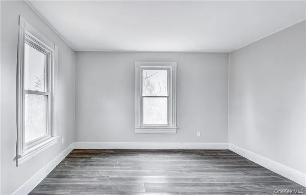 a view of empty room with window