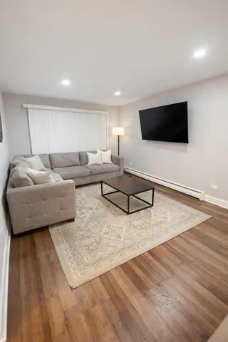 $749,999 | 5749 Circle Drive, Oak Lawn, IL 60453