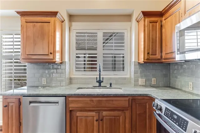 $415,000 | 6306 West 145th Street, Overland Park, KS 66223