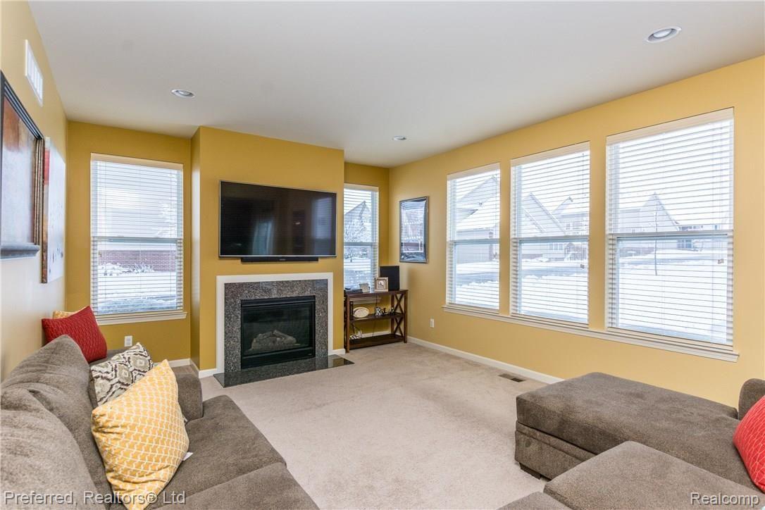 27436 Victoria Road Novi, MI 48374 - Photo 15 of 28 DSC_5797.jpg