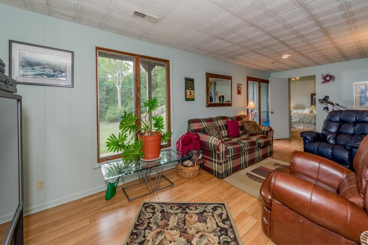 177 Island Road Kingston, TN 37763 - Photo 8 of 38 Gallery Image 8
