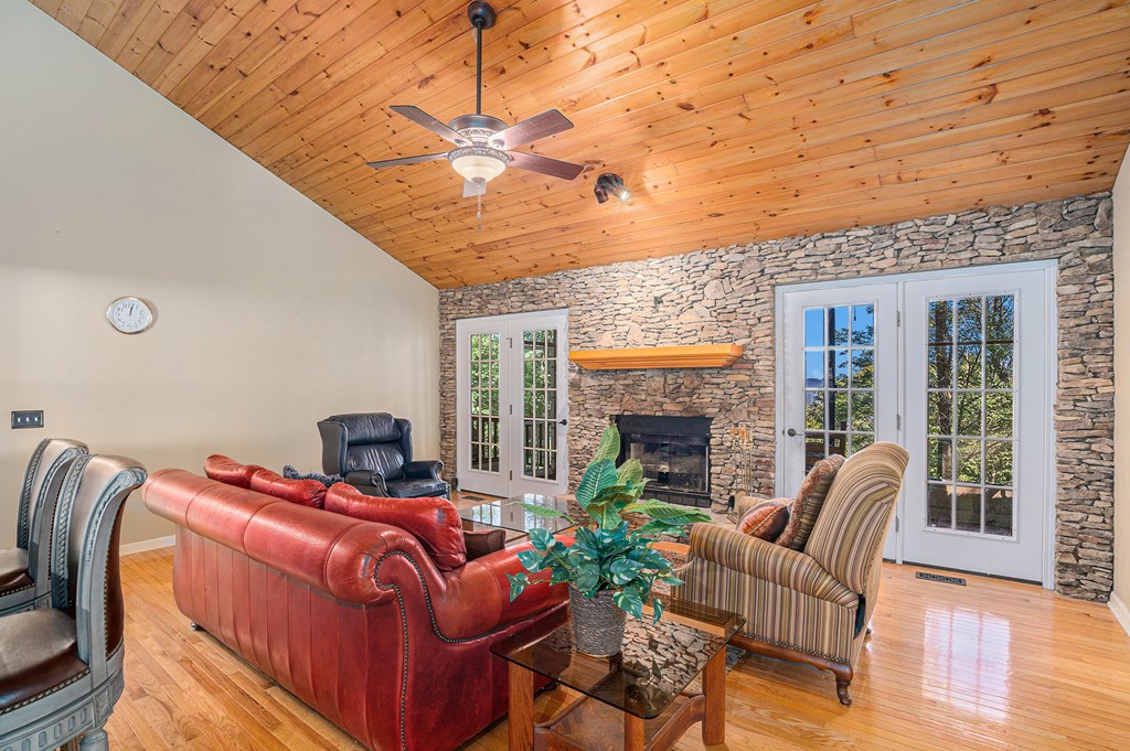 75 Walnut Ridge Ellijay, GA 30536 - Photo 4 of 32