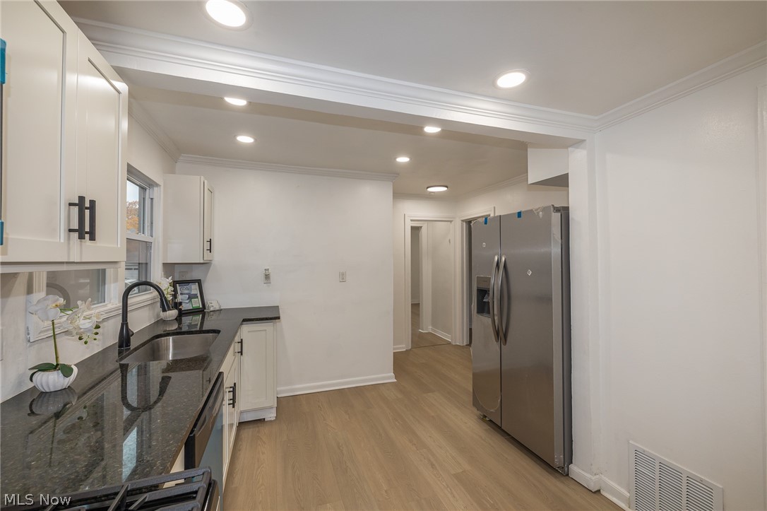 939 Vineshire Road Cleveland Heights, OH 44121 - Photo 18 of 48 Gallery Image 18