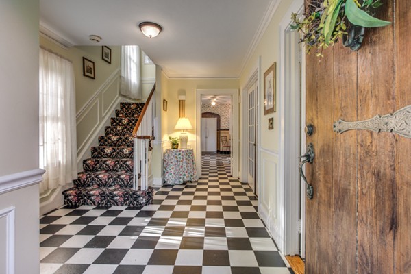 7 Upland Road West Arlington, MA 02474 - Photo 3 of 30