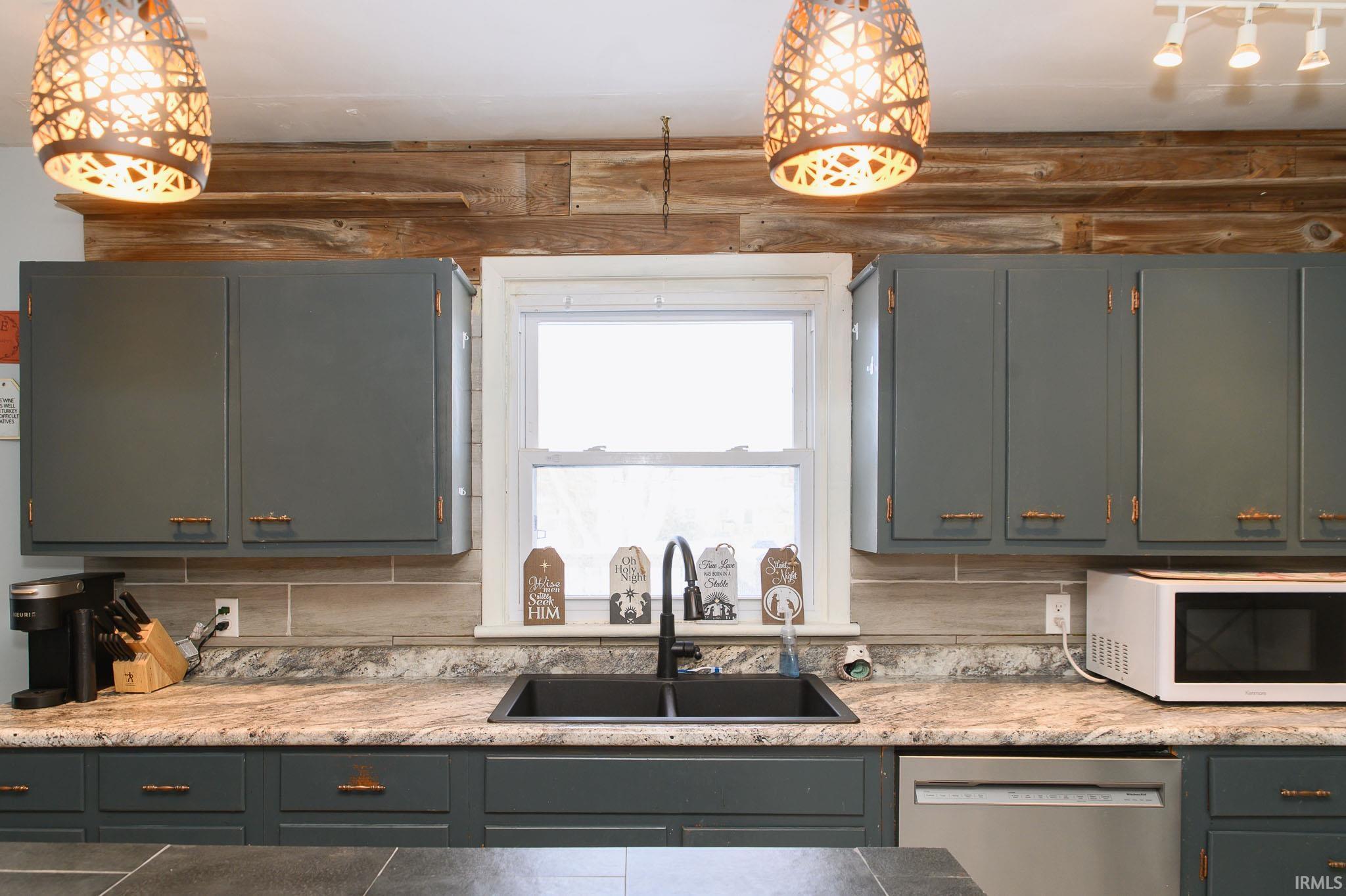 905 Jeff Drive Kokomo, IN 46901 - Photo 11 of 34