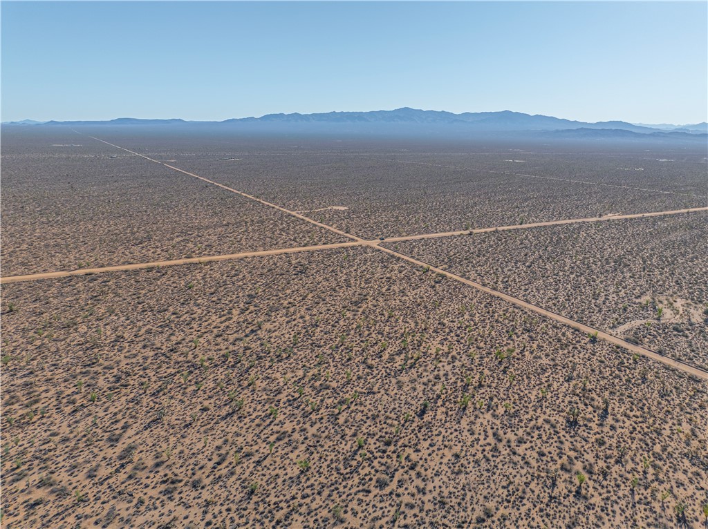 242-03-004 South Sundance Kid Road Yucca, AZ 86438 - Photo 13 of 19