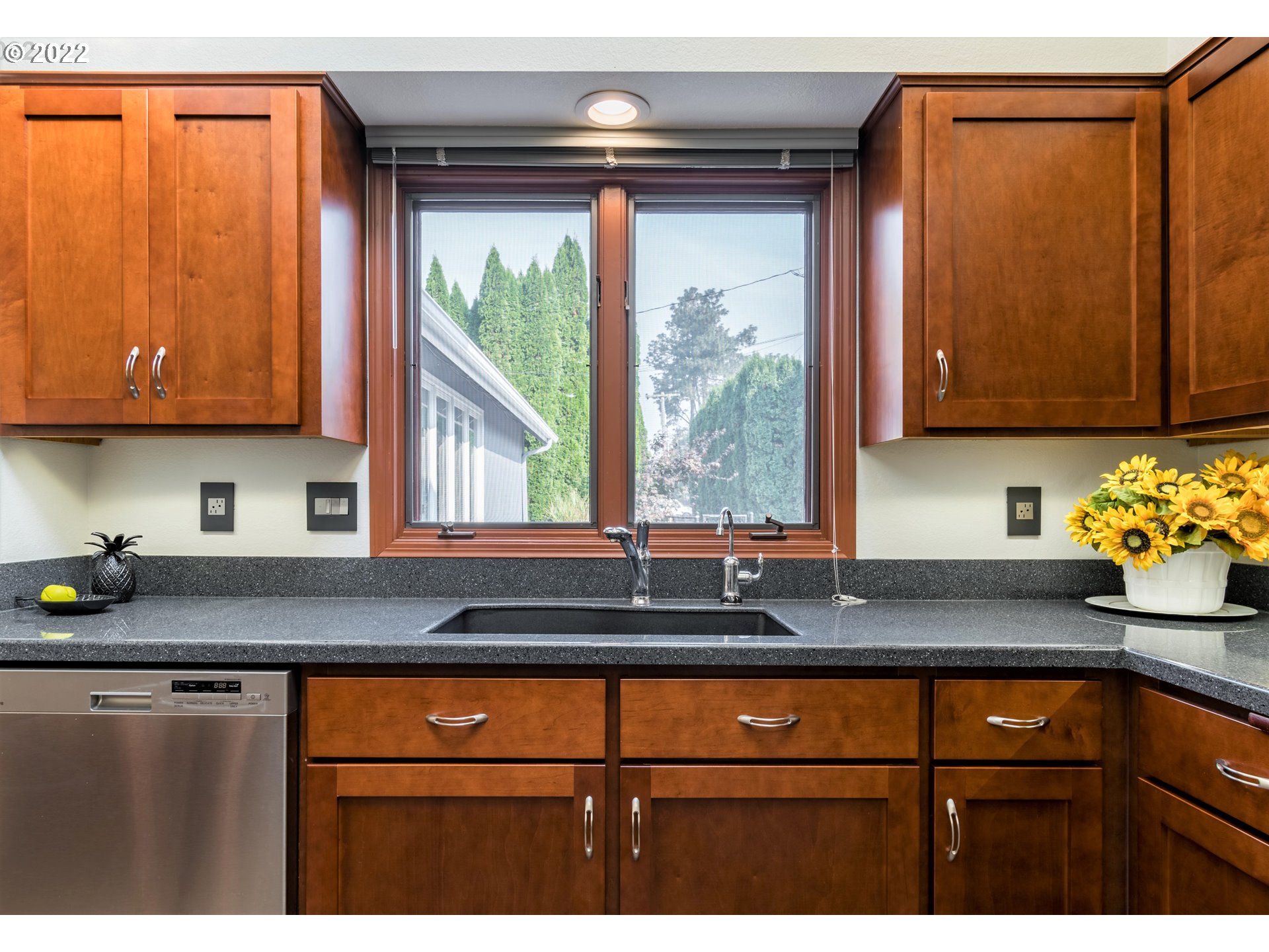 3705 Garden Avenue Springfield, OR 97478 - Photo 15 of 32 Kitchen