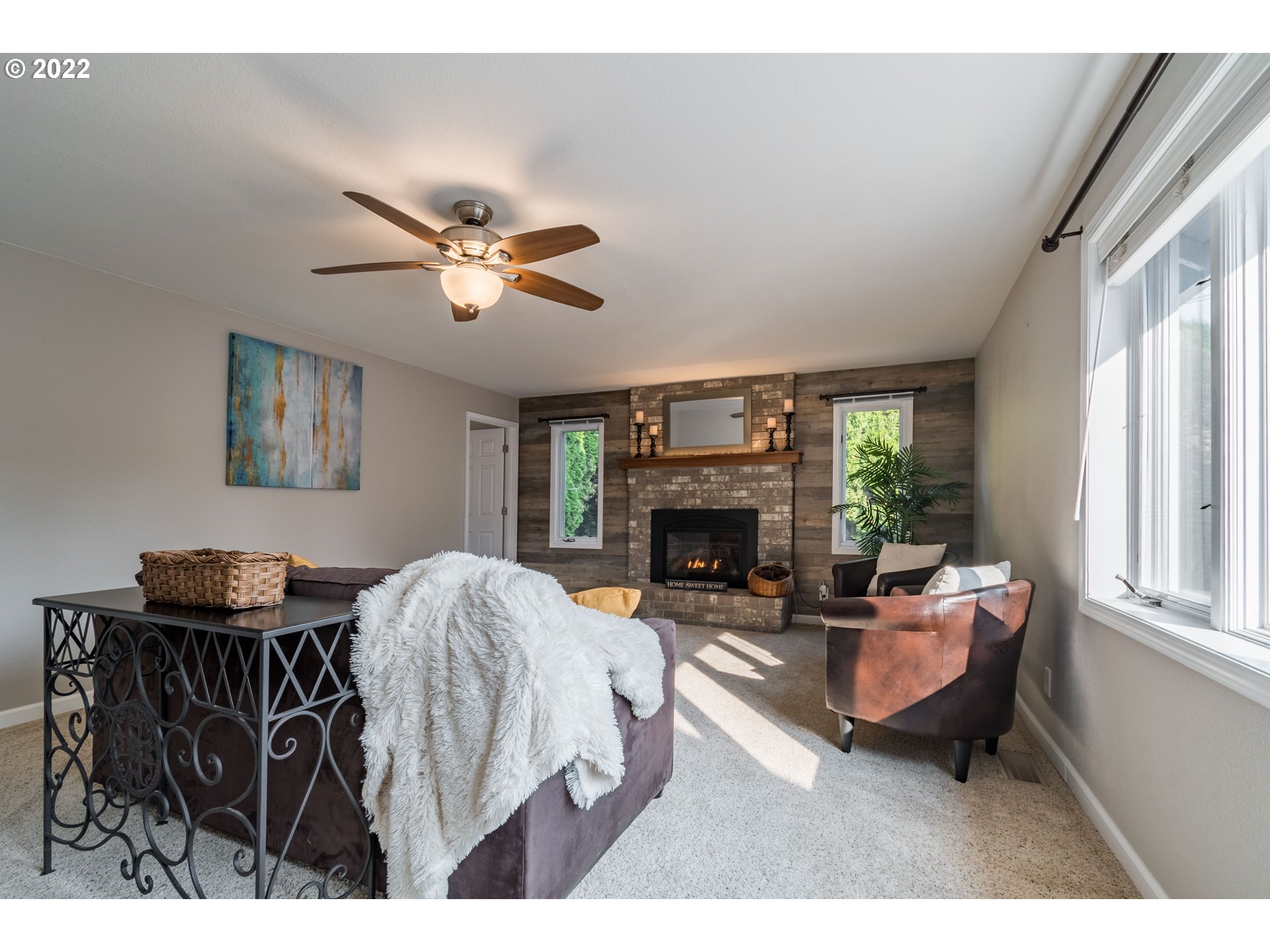3705 Garden Avenue Springfield, OR 97478 - Photo 3 of 32 Living Room