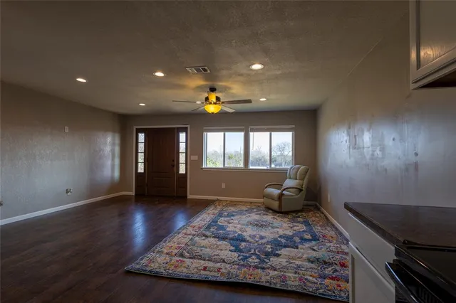 $1,550 | 5780 Randle Road, Granbury, TX 76049